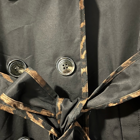 NWOT Tahari Double Breasted Trench Rain Jacket belted pockets animal print trim - Picture 5 of 12